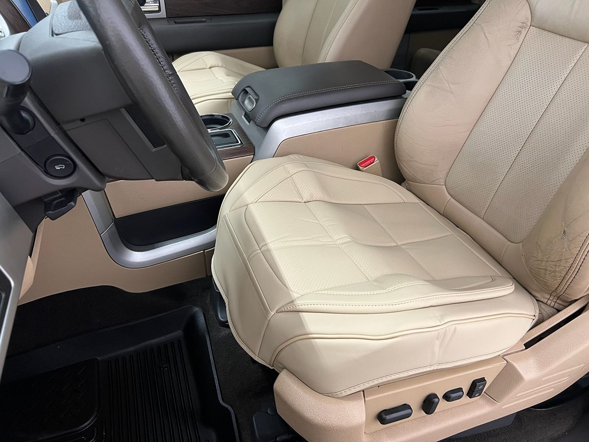 2013 Ford F-150 Lariat photo 2