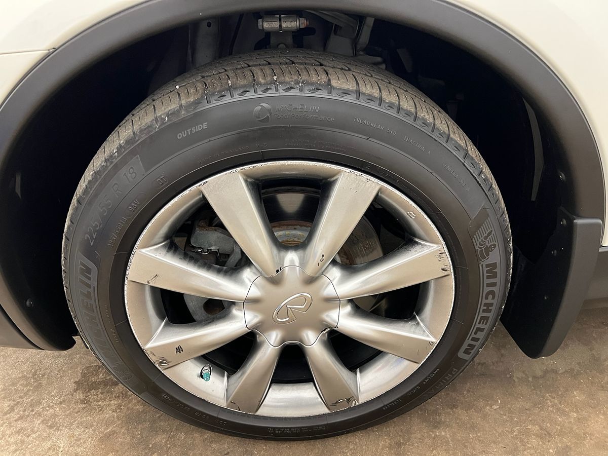 2016 Infiniti QX50 Premium photo 22