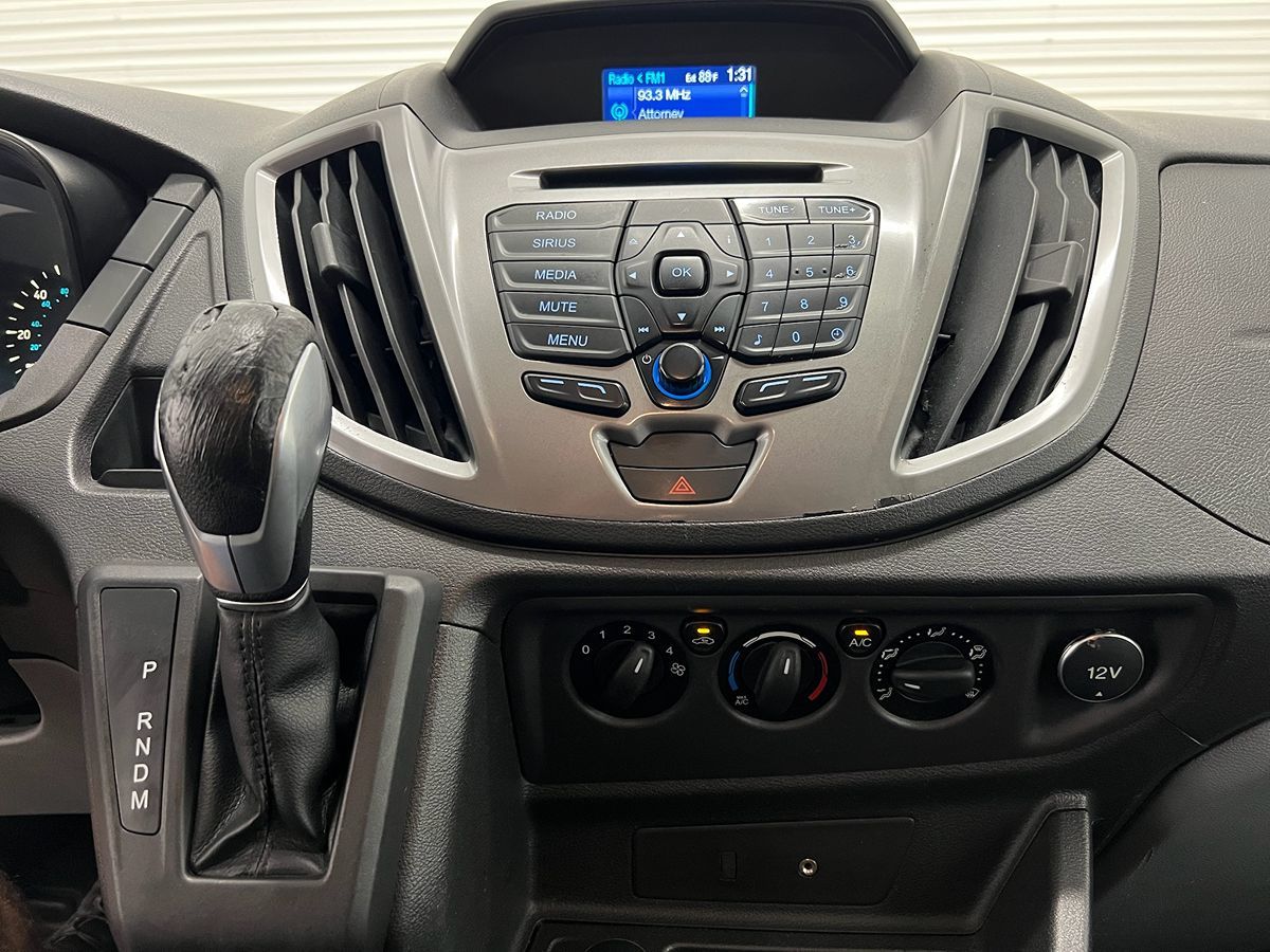 2016 Ford Transit XLT photo 11