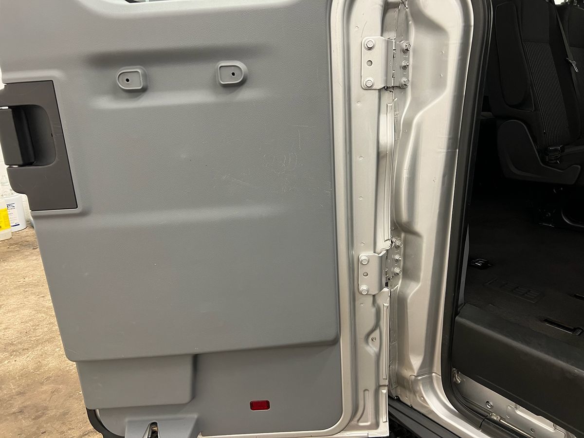 2016 Ford Transit XLT photo 15