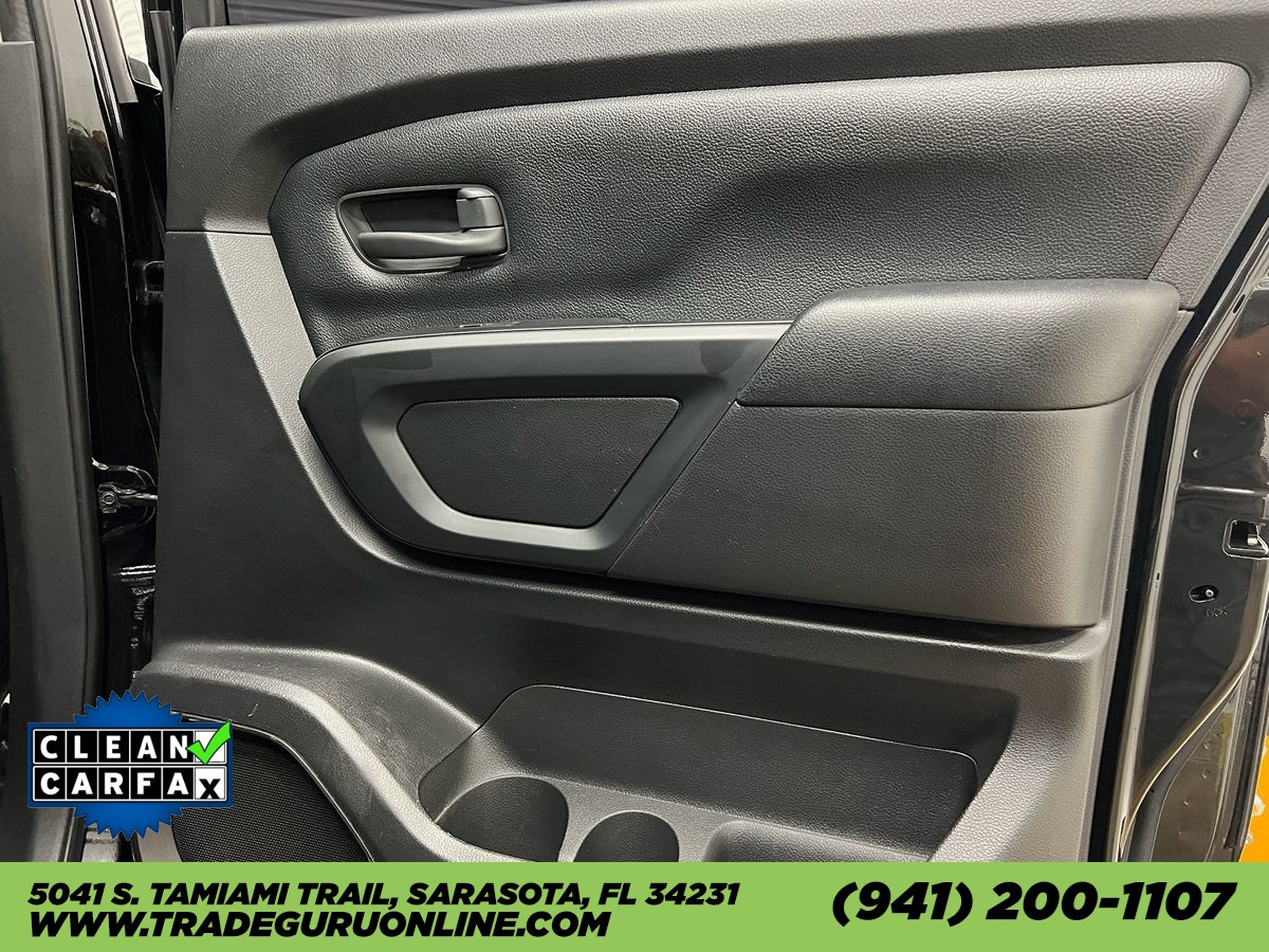 2021 Nissan Titan S photo 16