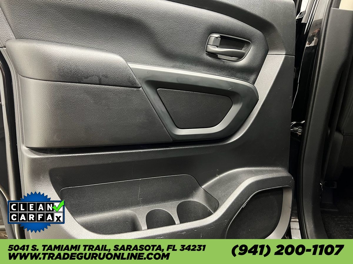 2021 Nissan Titan S photo 18
