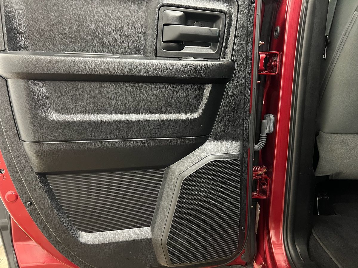 2014 Ram 1500 Express photo 9