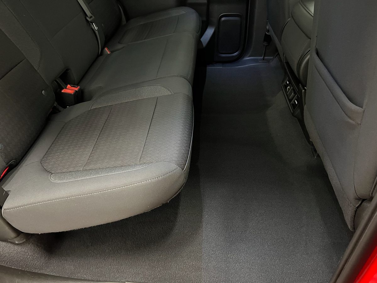2021 Chevrolet Silverado 1500 LT photo 13