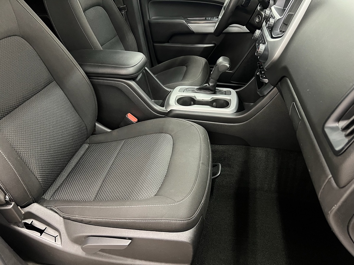 2018 Chevrolet Colorado LT photo 4