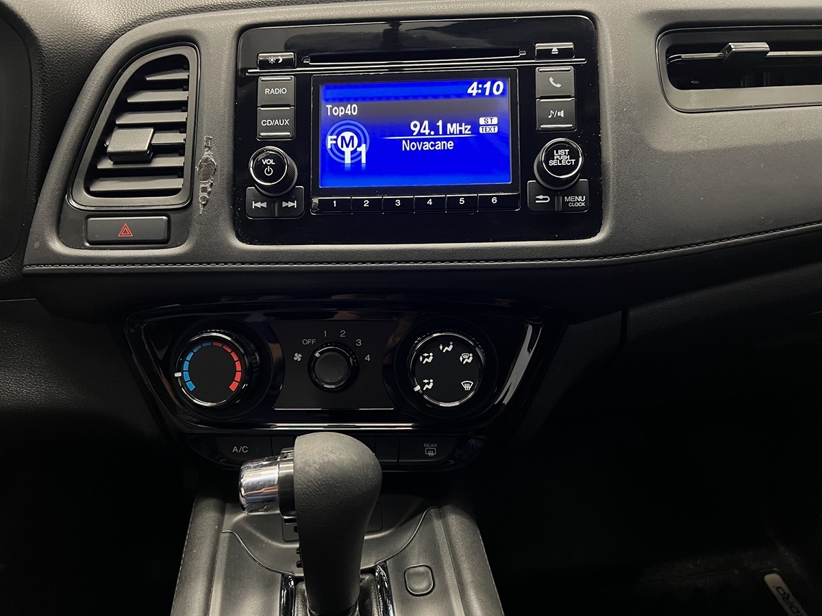 2017 Honda HR-V LX photo 4