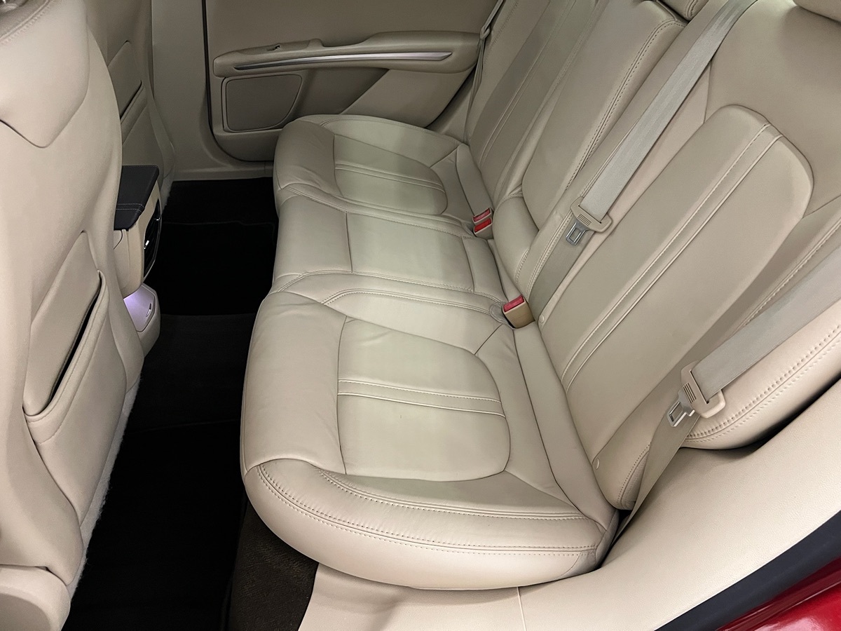 2013 Lincoln MKZ Base photo 4