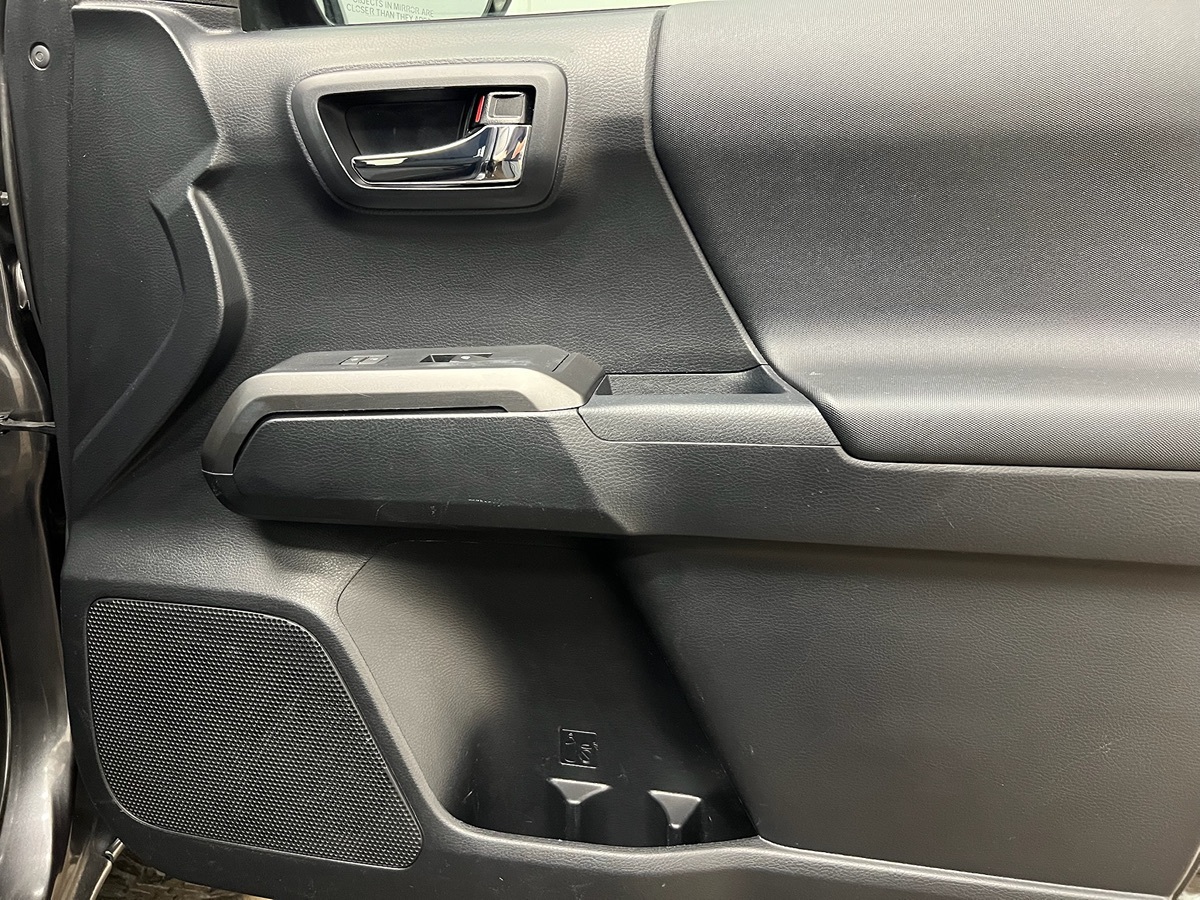 2018 Toyota Tacoma TRD Double Cab V6 4x4 photo 4