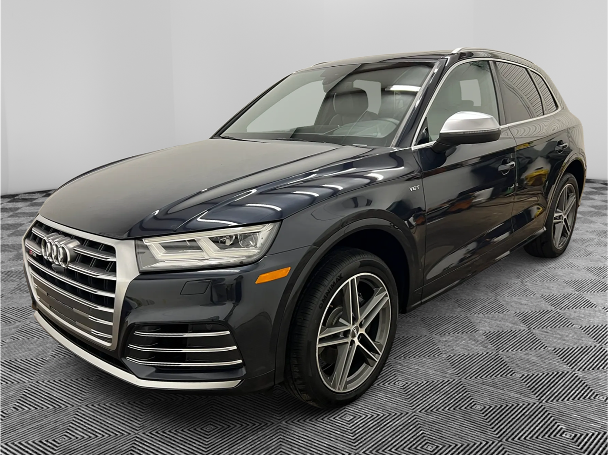 Photo 2 of this Audi SQ5