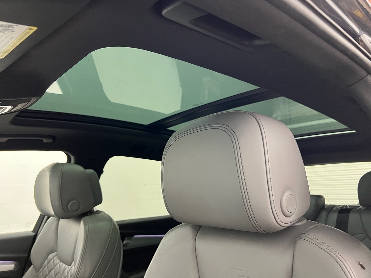 Photo 7 of this Audi SQ5