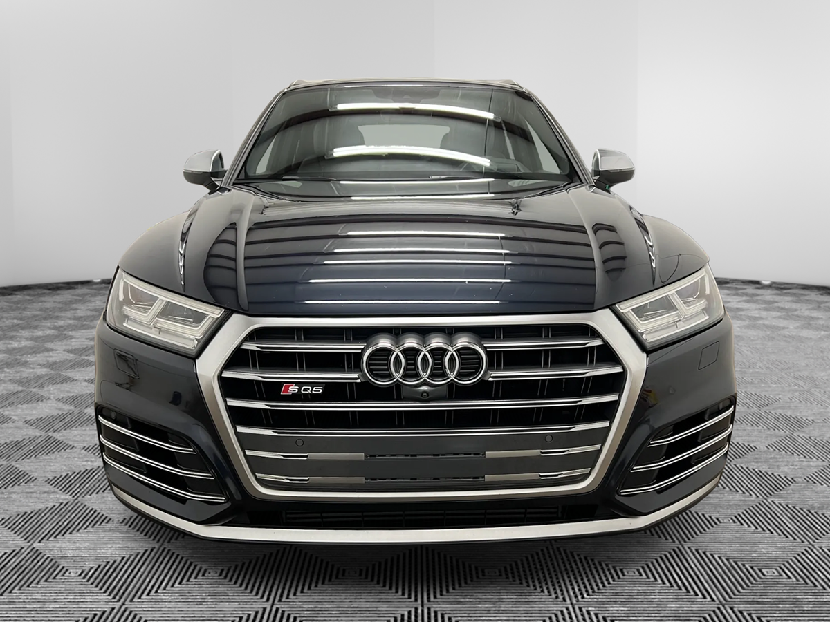 Photo 6 of this Audi SQ5
