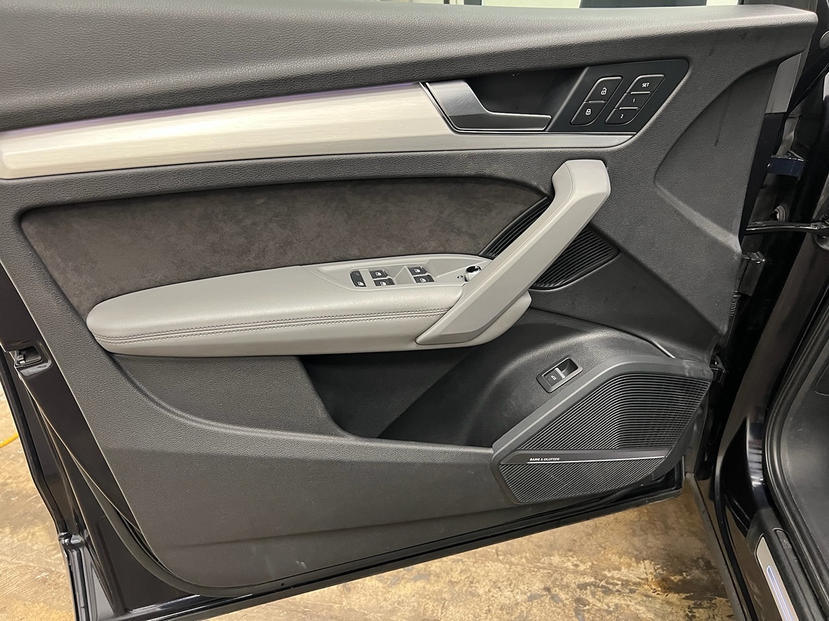 Photo 17 of this Audi SQ5
