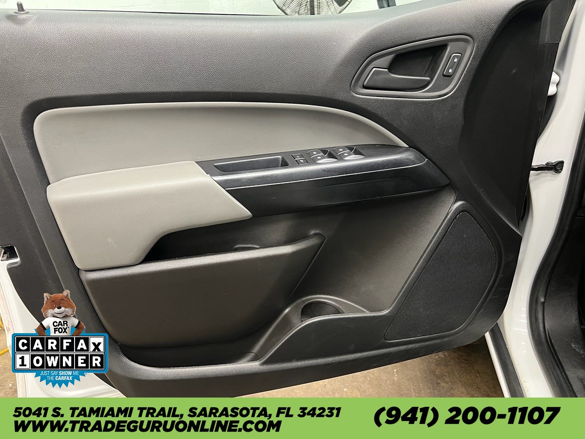 Photo 15 of this Chevrolet Colorado