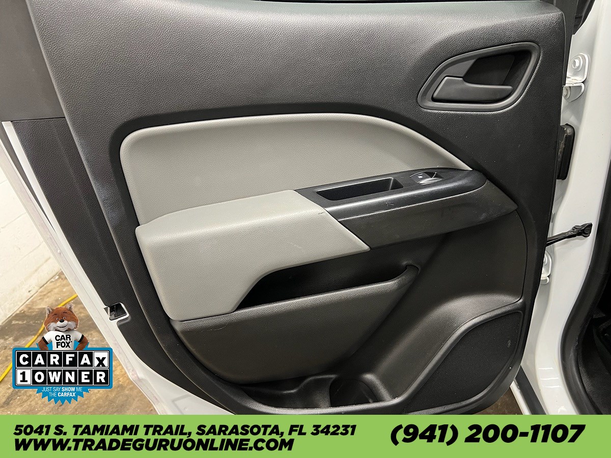 Photo 12 of this Chevrolet Colorado