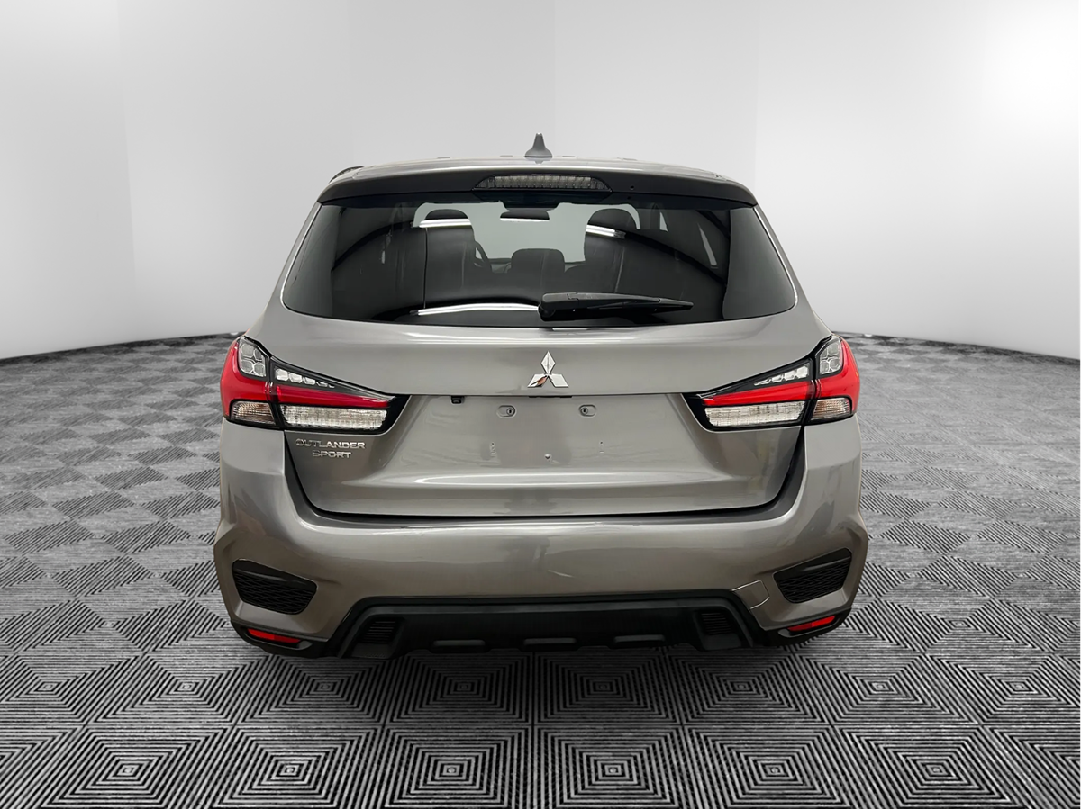Photo 5 of this Mitsubishi Outlander Sport