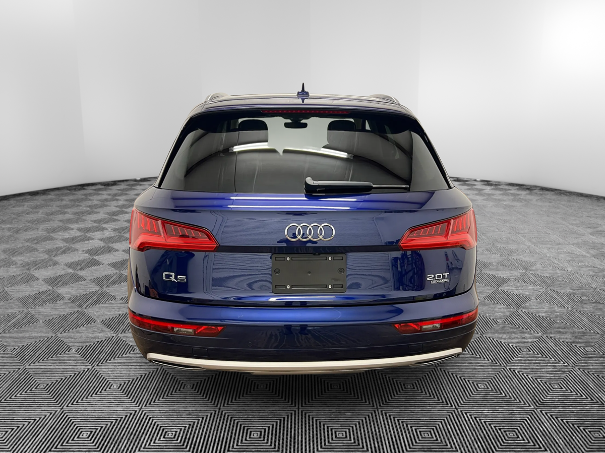 Photo 2 of this Audi Q5