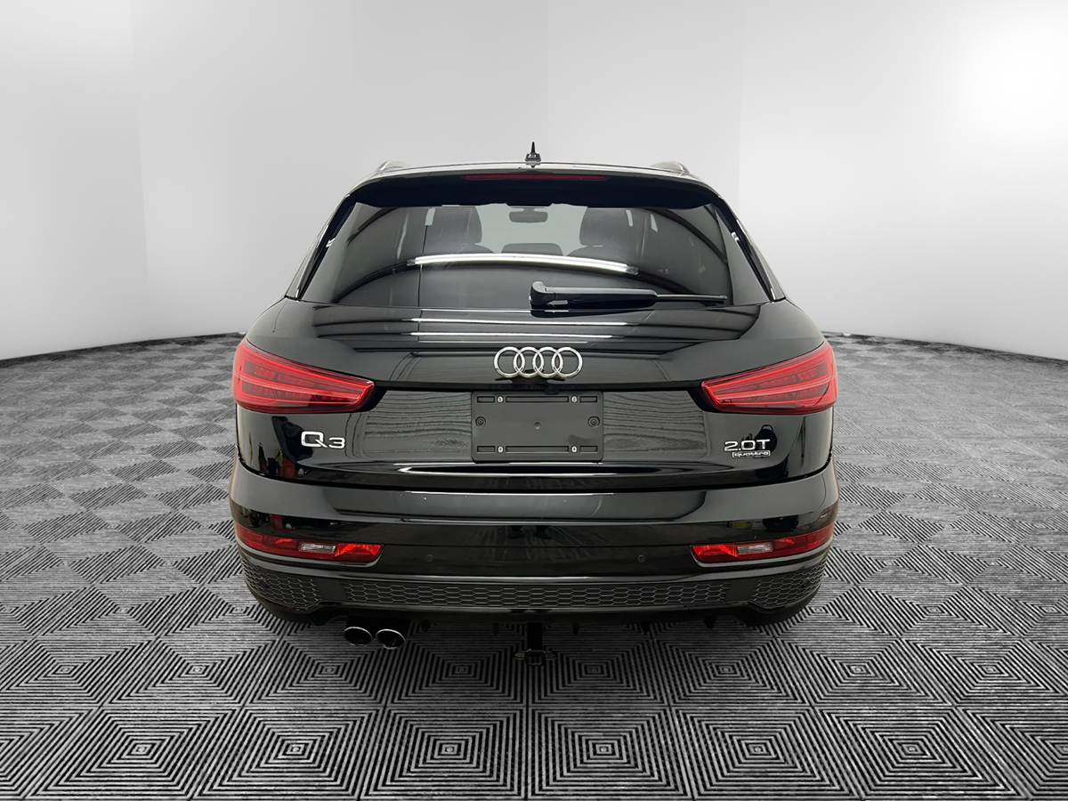 Photo 3 of this Audi Q3