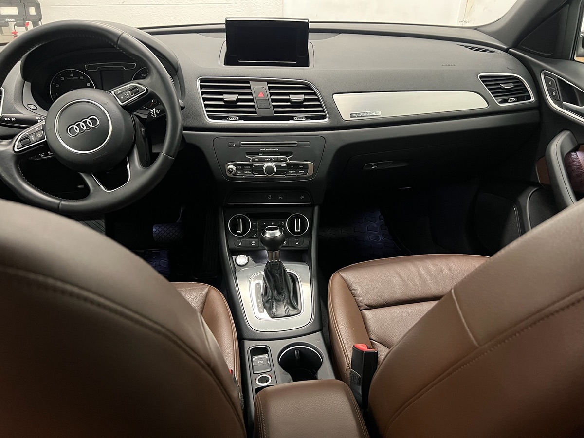 Photo 7 of this Audi Q3