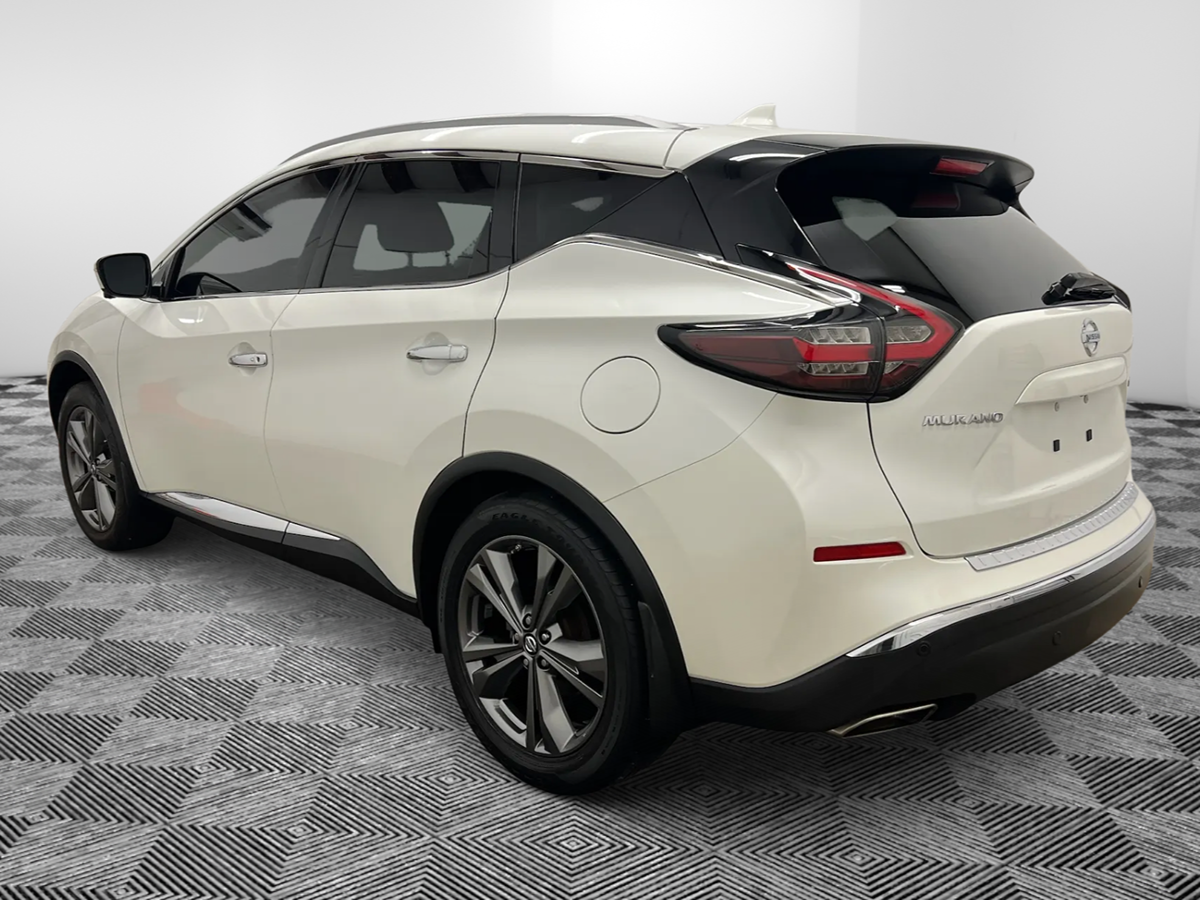 Photo 5 of this Nissan Murano