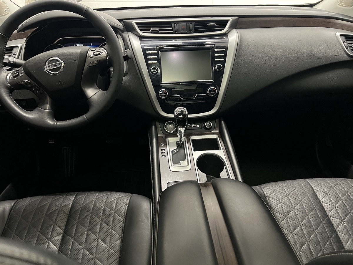 Photo 11 of this Nissan Murano