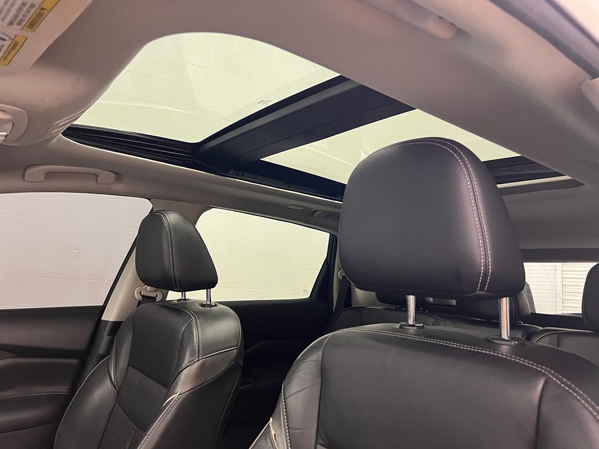 Photo 14 of this Nissan Murano