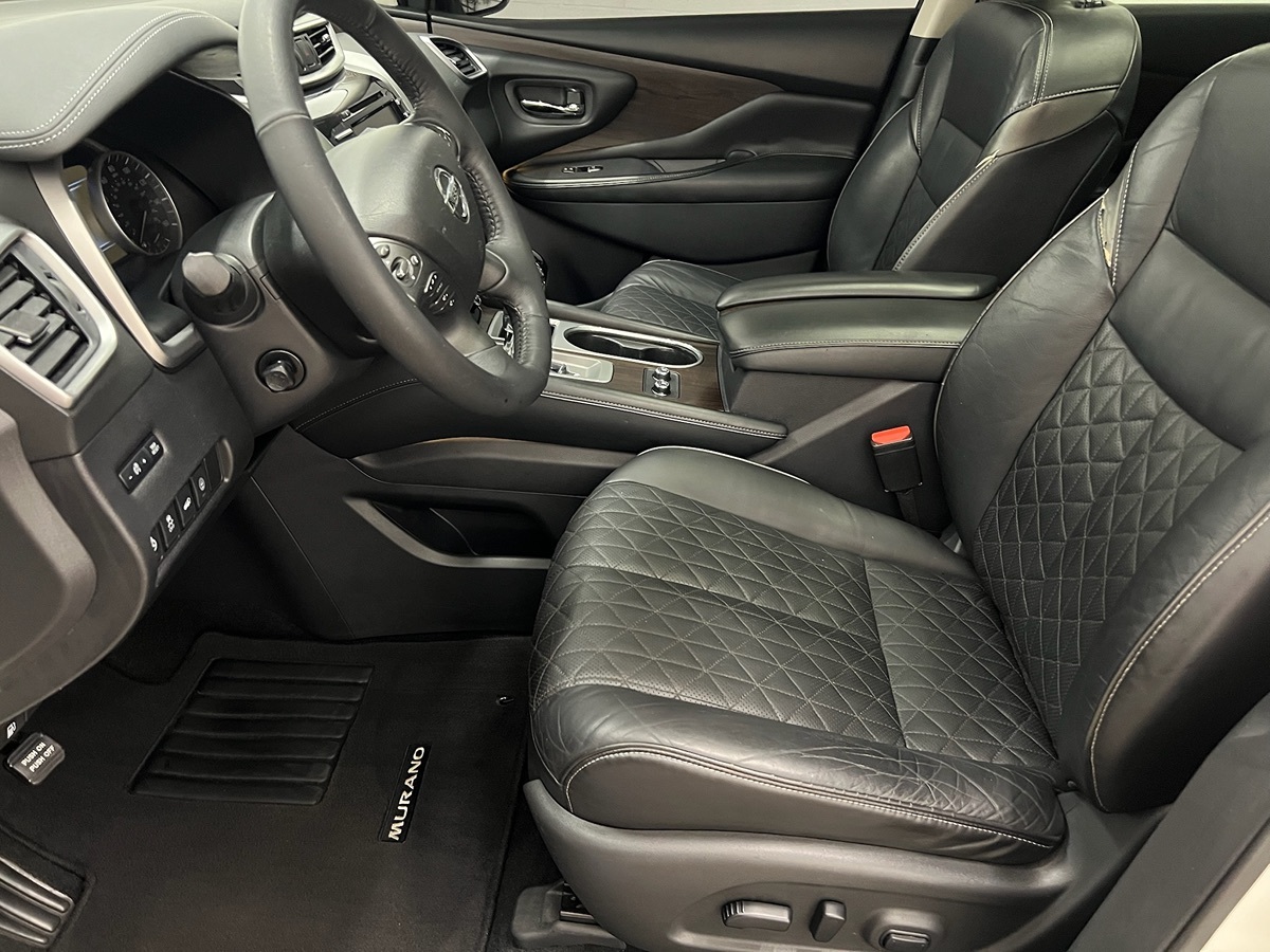 Photo 12 of this Nissan Murano