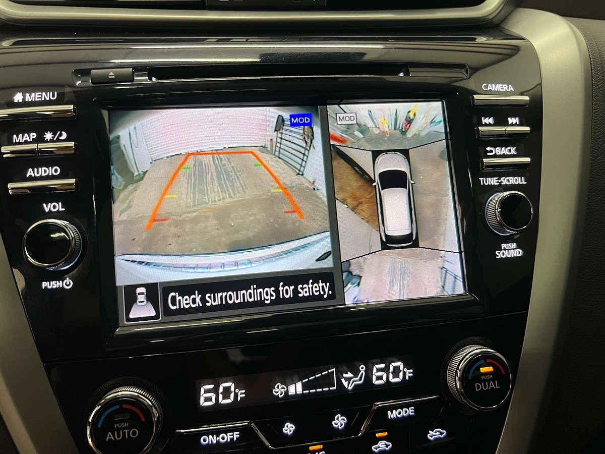 Photo 17 of this Nissan Murano