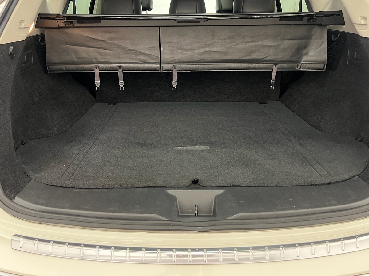 Photo 18 of this Nissan Murano