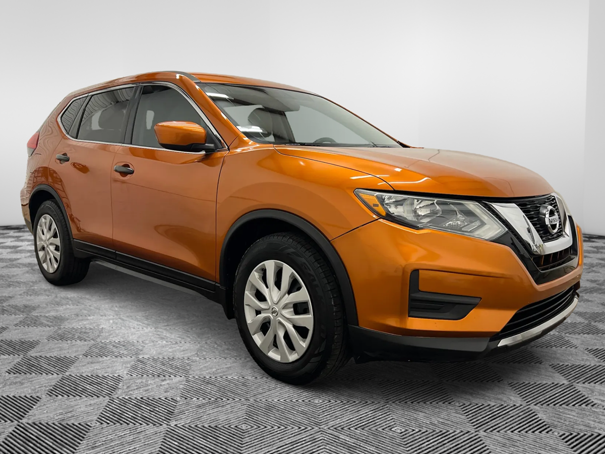 Photo 4 of this Nissan Rogue