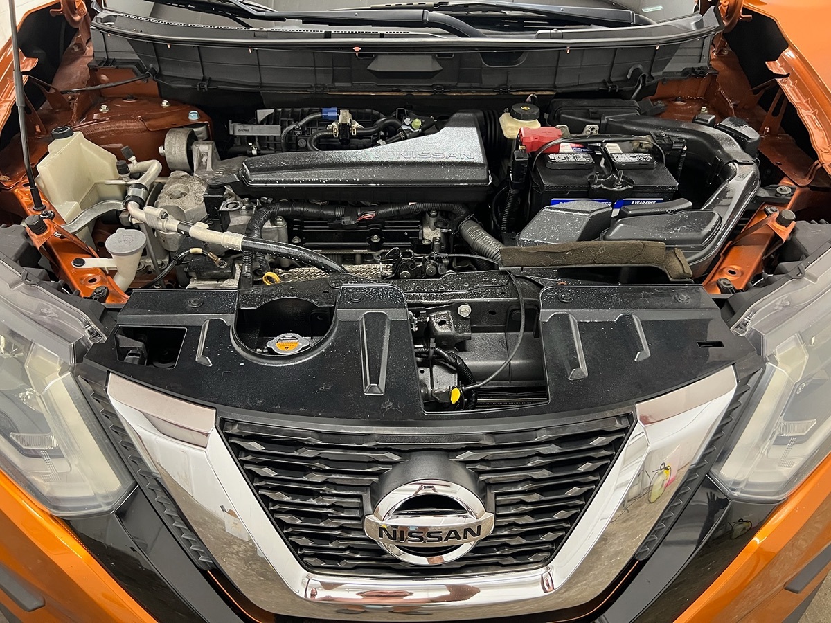 Photo 16 of this Nissan Rogue