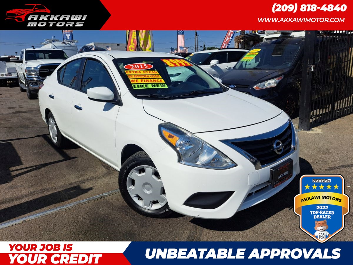 2015 Nissan Versa SV