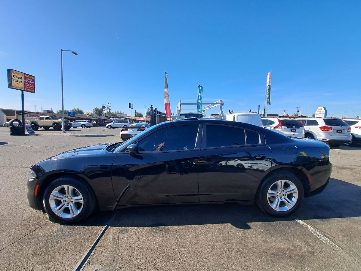 2022 Dodge Charger SXT photo 3