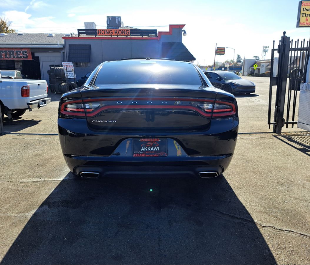 2022 Dodge Charger SXT photo 23