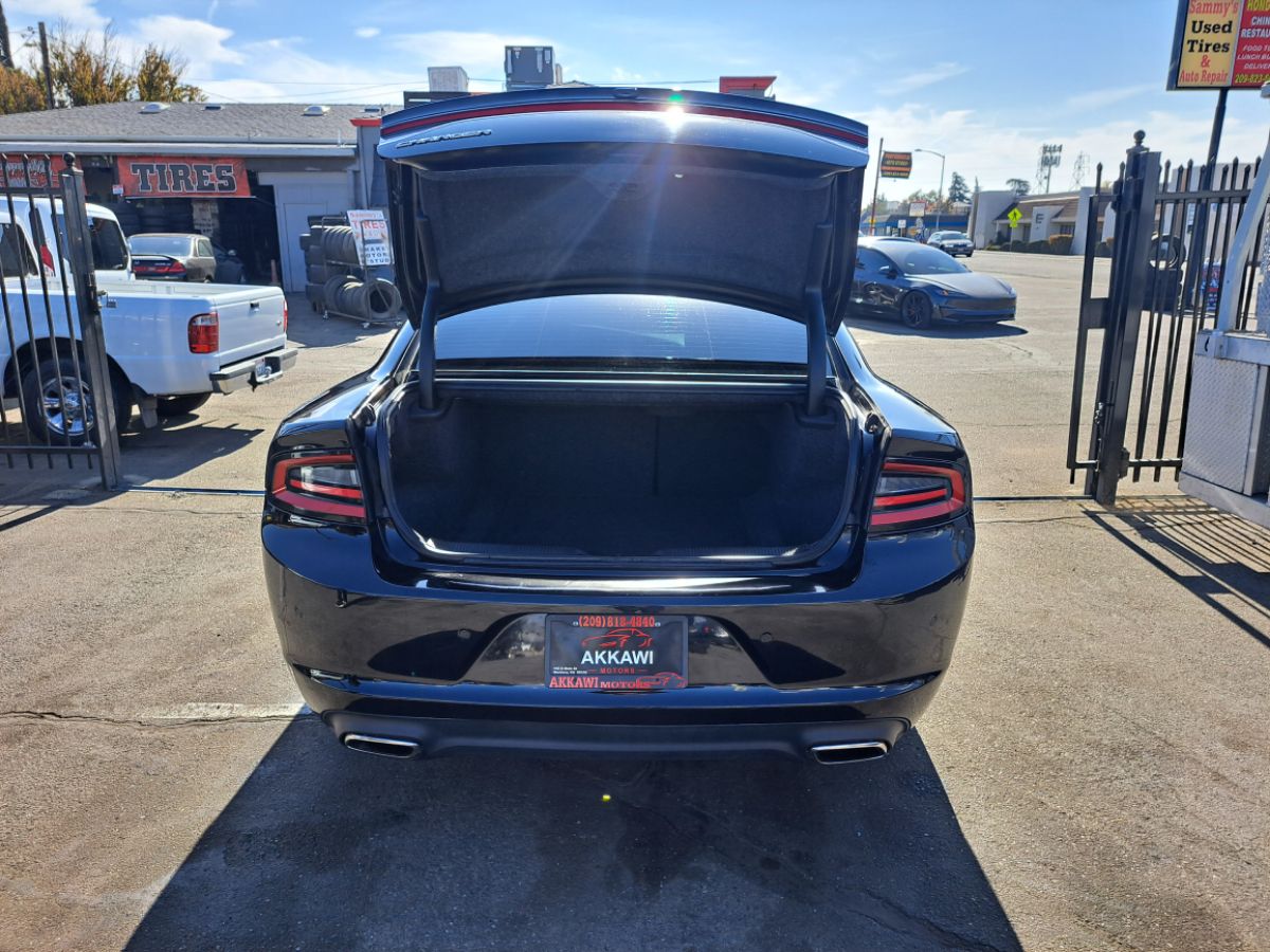 2022 Dodge Charger SXT photo 24