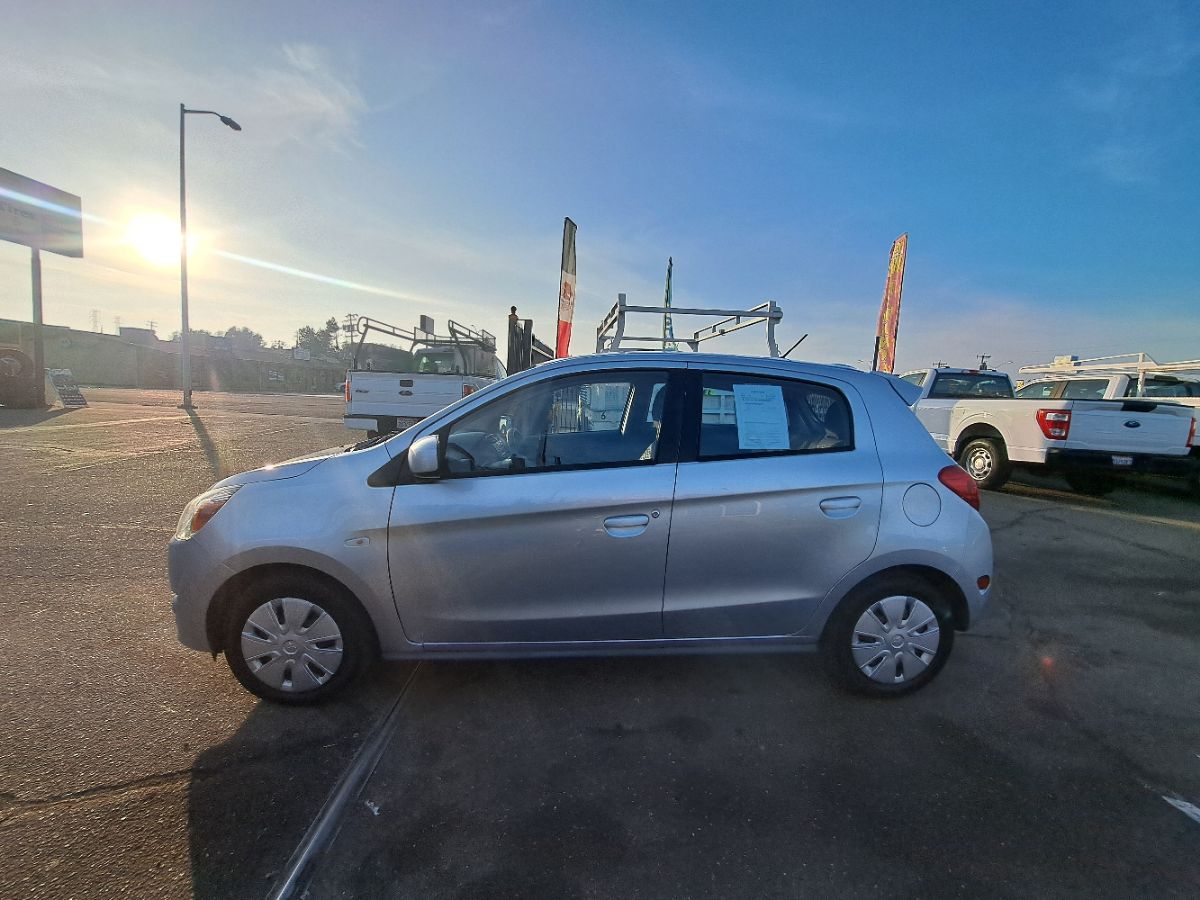 2015 Mitsubishi Mirage DE photo 3