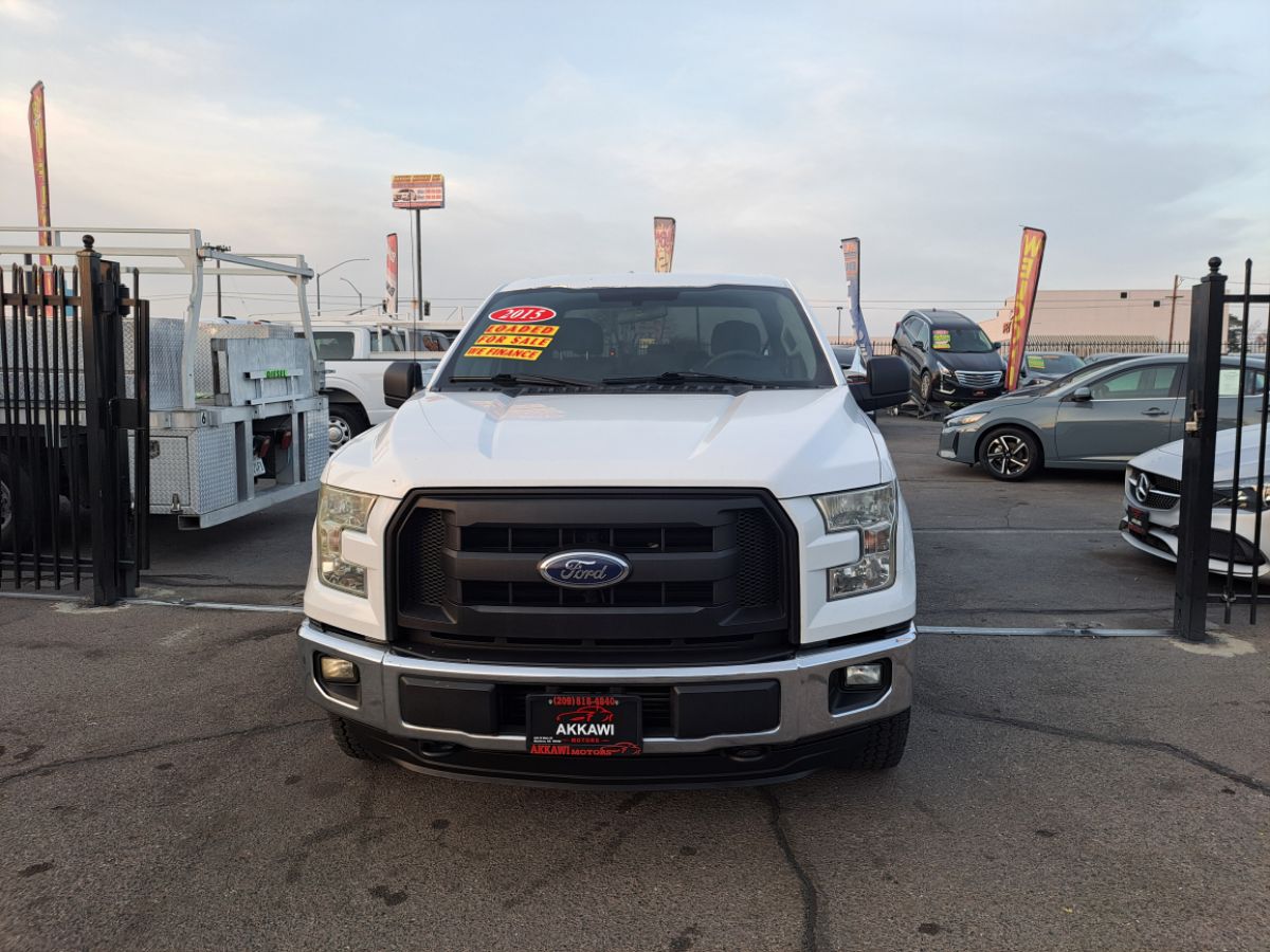 2015 Ford F-150 XLT photo 2