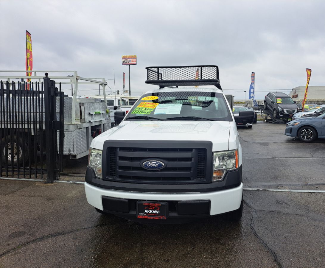 2011 Ford F-150 XLT photo 2