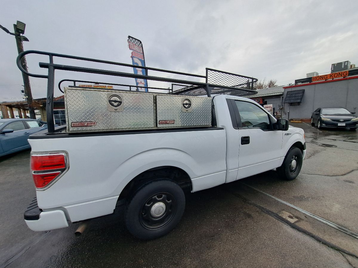 2011 Ford F-150 XLT photo 10