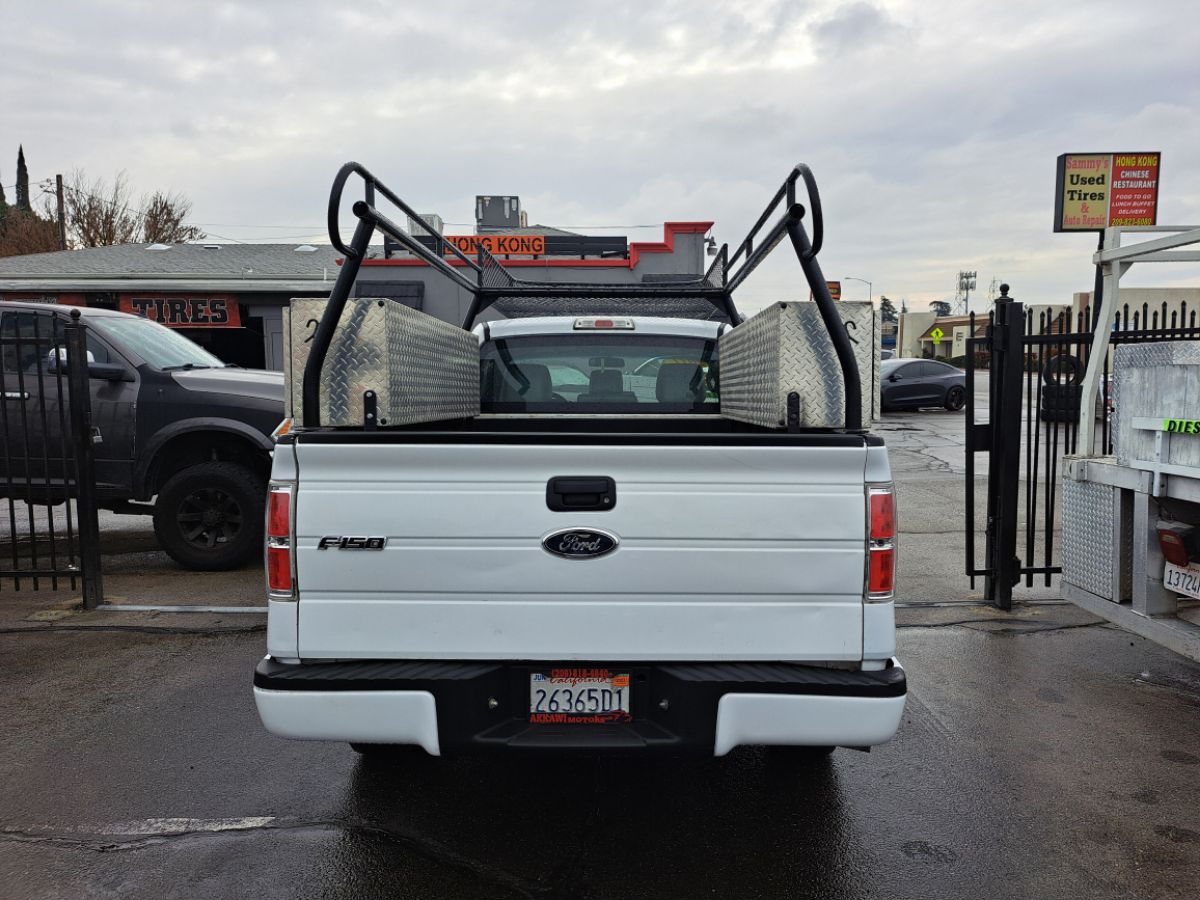 2011 Ford F-150 XLT photo 14