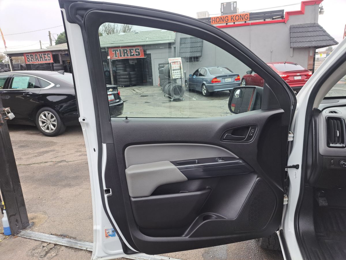 2018 Chevrolet Colorado Work Truck photo 4