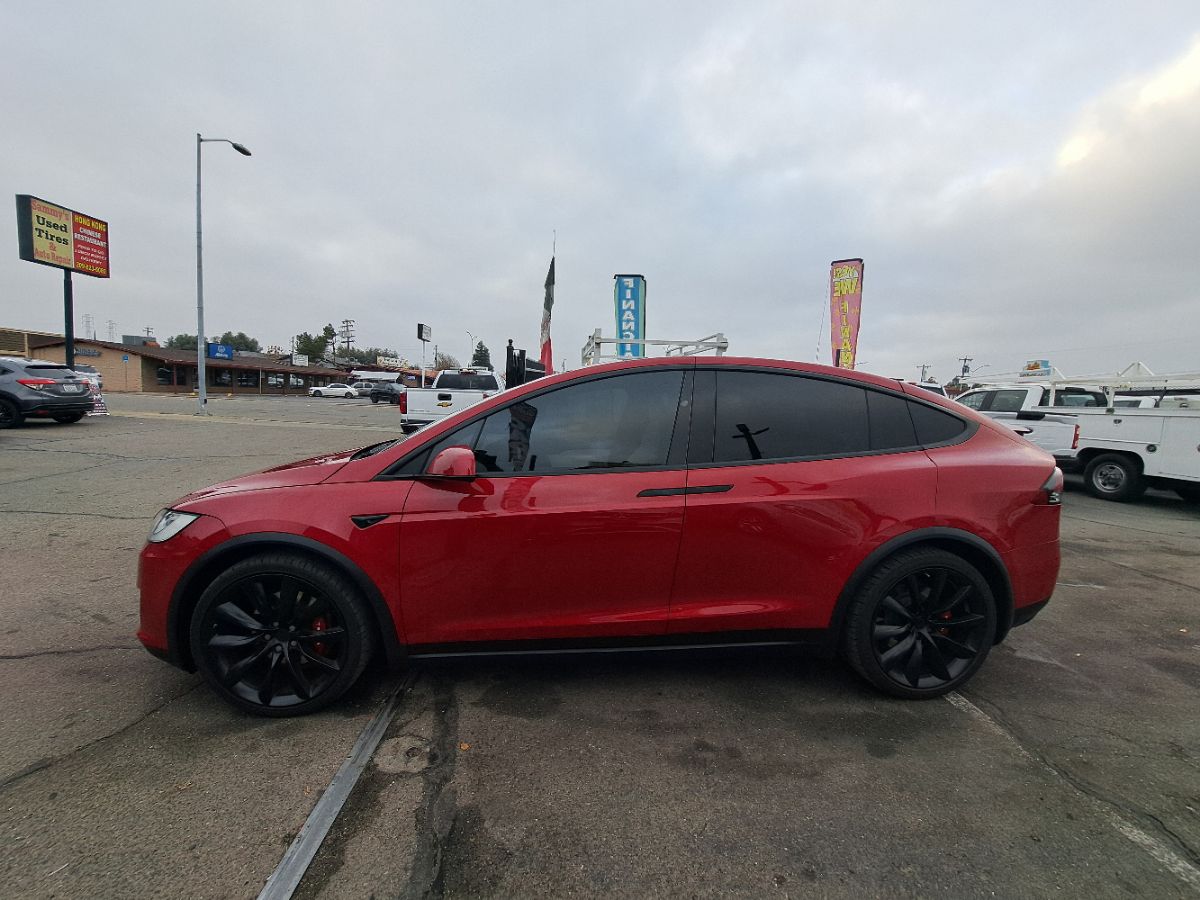 2020 Tesla Model X Long Range Plus photo 3