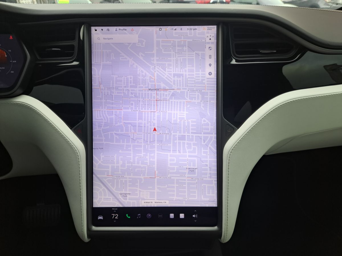 2020 Tesla Model X Long Range Plus photo 7