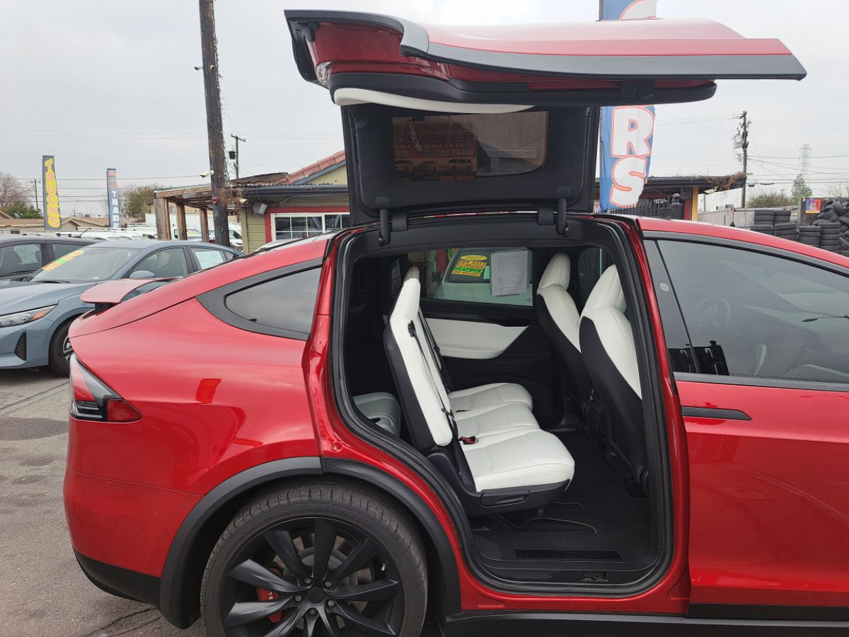 2020 Tesla Model X Long Range Plus photo 23