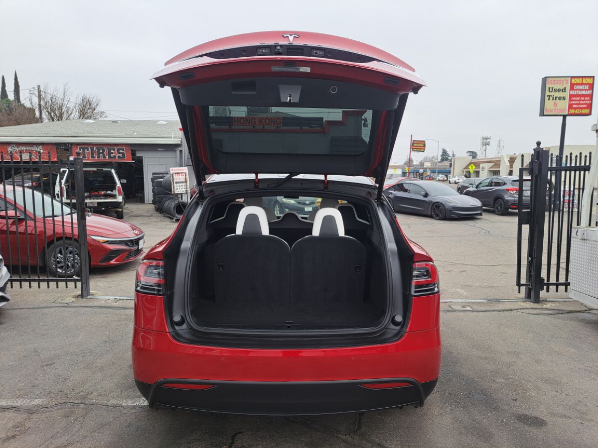 2020 Tesla Model X Long Range Plus photo 26