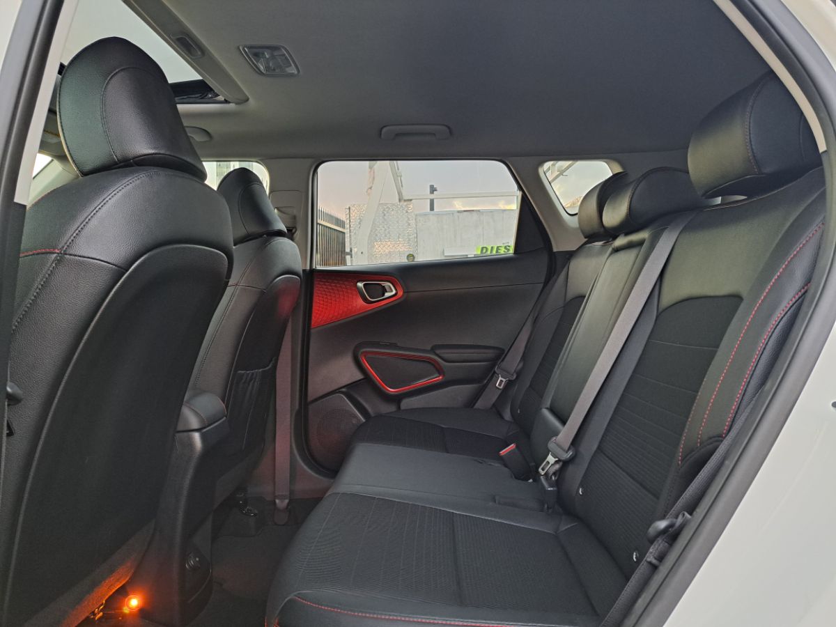 2021 Kia Soul Turbo - Photo 16