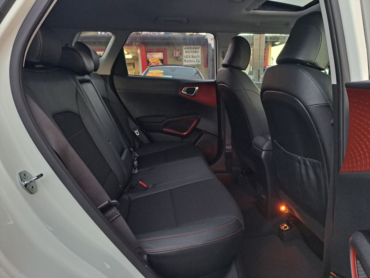 2021 Kia Soul Turbo - Photo 23