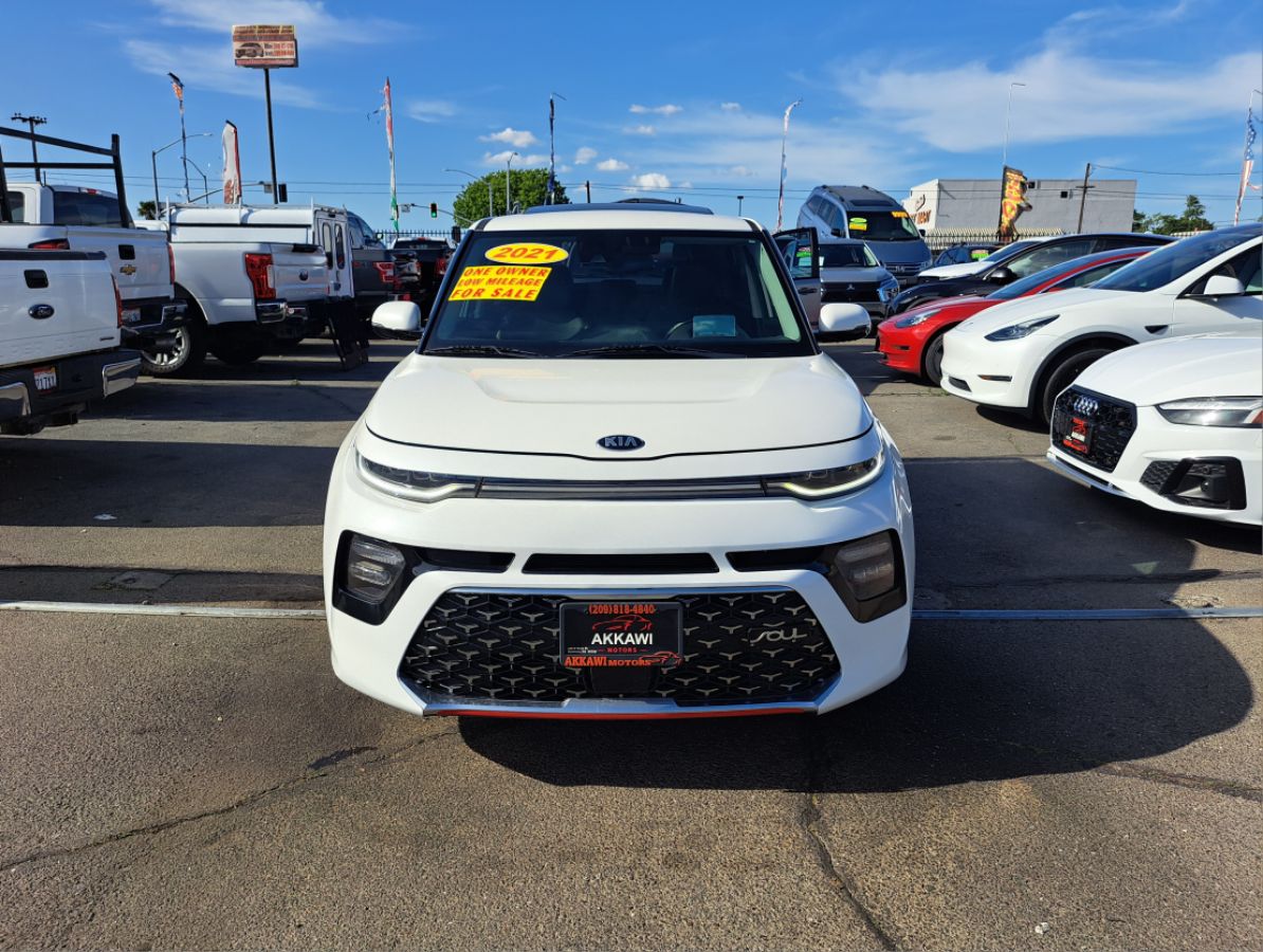 2021 Kia Soul Turbo - Photo 2