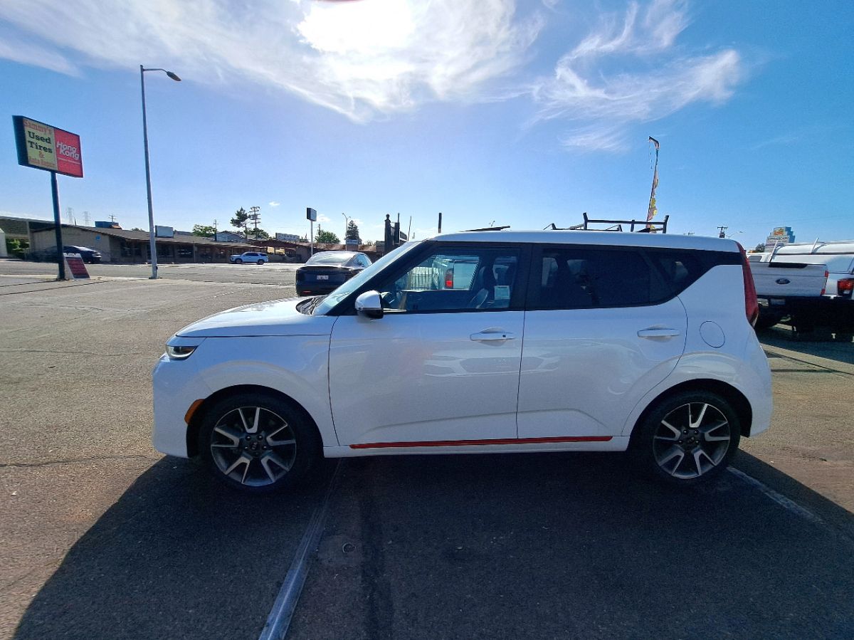 2021 Kia Soul Turbo - Photo 3