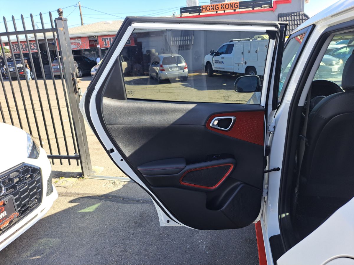 2021 Kia Soul Turbo - Photo 11
