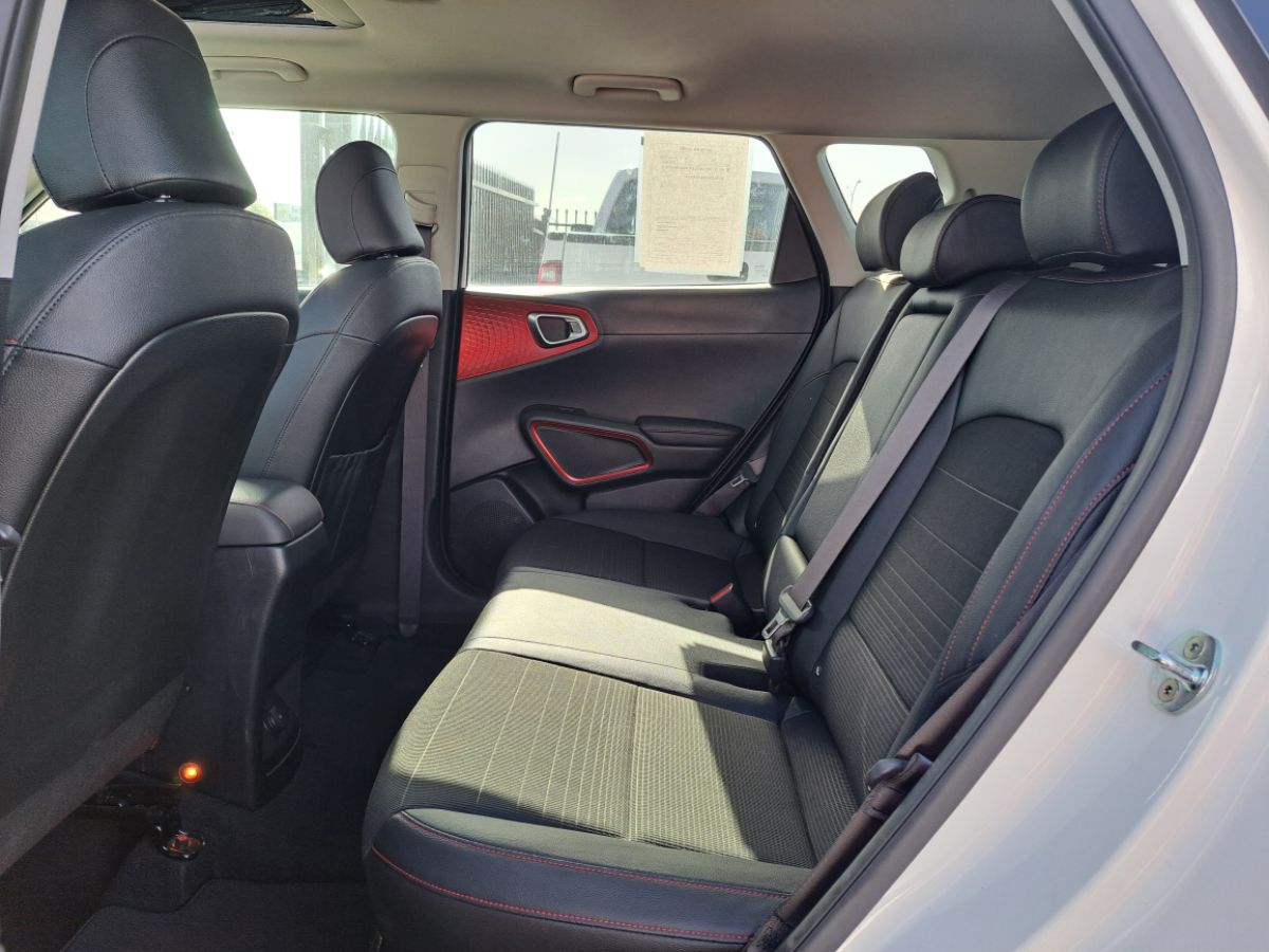 2021 Kia Soul Turbo - Photo 12